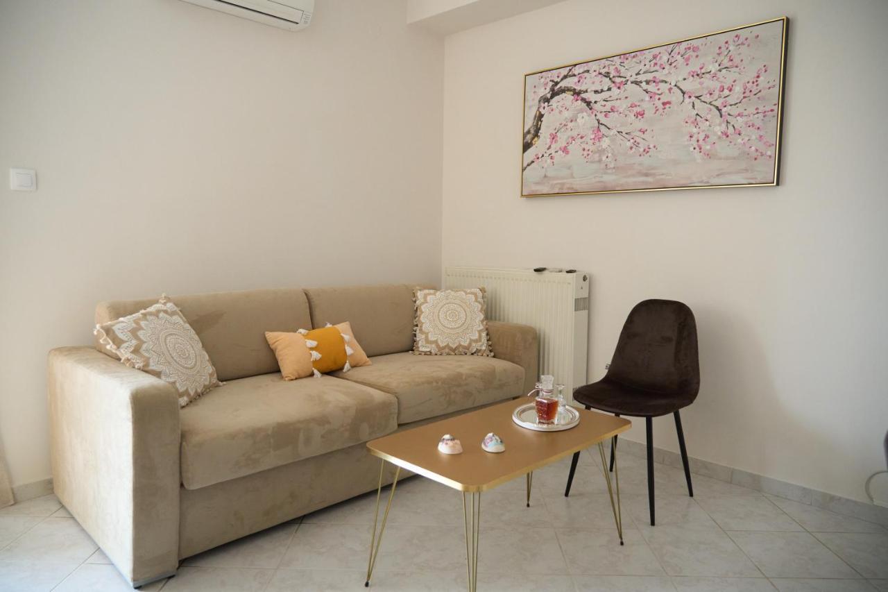 Georgia'S Comfort City Center Apartment Триполис Екстериор снимка